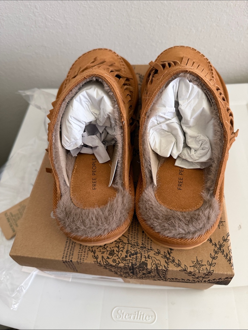 Free People Suede Fringe Mule Clogs in Tan size 6.5 - Picture 3 of 6